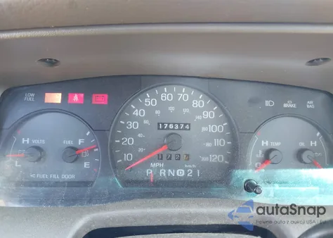 2003 Mercury Grand Marquis Gs из США, поврежденный, VIN 2MEFM74W83X657610